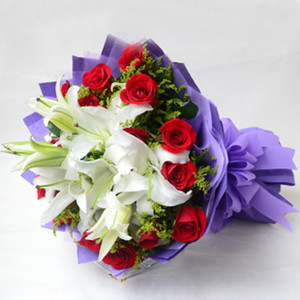 Love extravagance Bouquet HAB at Holland Flowers Dubai, Send Flowers to Dubai UAE Flowers