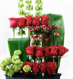 Red Fantasy DA at Holland Flowers Dubai, Send Flowers to Dubai UAE Flowers